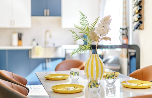 San Leandro House | Playful Modern 3BR Colors Vibes & Near Bart