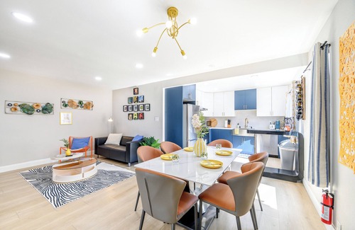 San Leandro House | Playful Modern 3BR Colors Vibes & Near Bart