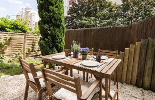 Ormetteau-Port Apartment | Playground Suite