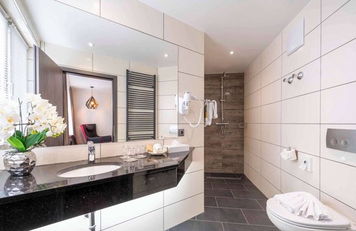 Ditzingen Hotel | PLAZA INN Blankenburg Ditzingen, Sure Hotel Collection