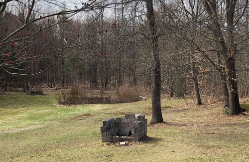 Town of Sullivan RV Rental | Pleasant Electric RV Camp Site 1 with WiFi in Chittenango