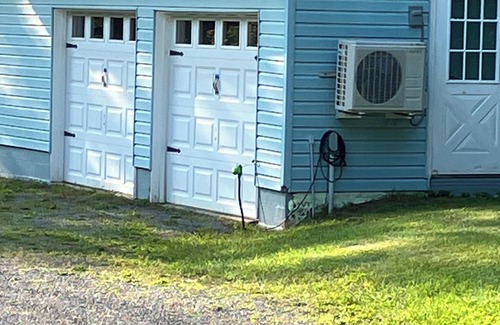 Town of Sullivan RV Rental | Pleasant Electric RV Camp Site 1 with WiFi in Chittenango