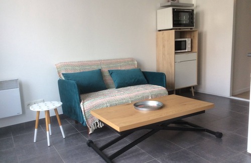 Octeville Apartment | Pleasant apartment with separate bedroom