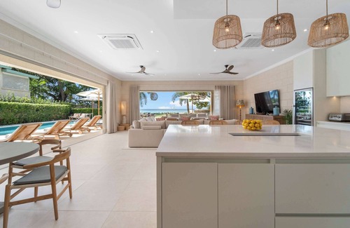 Gibbs Bay Villa | Please Inquire Before Booking – Luxury Villa