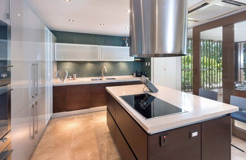 Gibbs Bay Villa | Please Inquire Before Booking – Luxury Villa