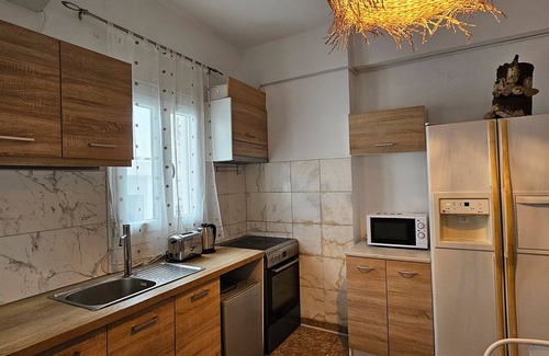 Perissa Apartment | Pleasure View Studio 6 Apartment with Mountain View, Wi-Fi and Air Conditioning