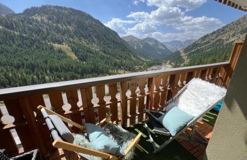 Isola Apartment | Plein Centre, luxueux 6 personnes, 2 chambres, parking , terrasse, vue, Tout pédestre