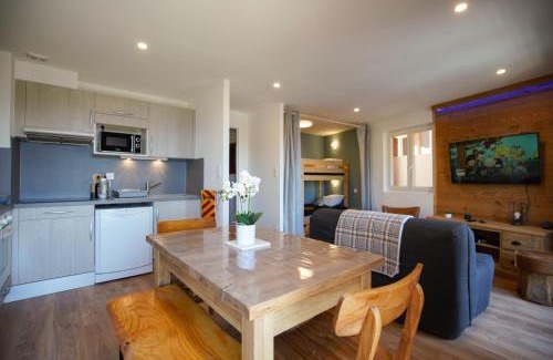 Font-Romeu-Odeillo-Via Apartment | Plein Centre- T2 Premium- 6 couchages-Parking couvert- Netflix-5 mn Télécabine