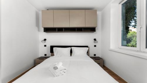 Pradnik Bialy Apartment | Pleszowska Urban Elegance Apartments by BookingHost