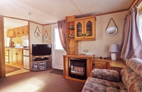 Ingoldmells Ski Chalet | Plum 3 Coral Beach Ingoldmells 2 bed 6 berth