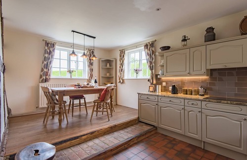 Dargate Cottage | Plum Pudding Cottage by Bloom Stays - sleeps 2 guests in 1 bedroom