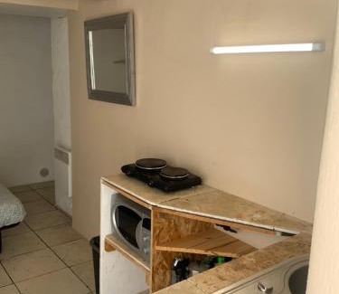 7th Arrondissement Apartment | Plus belle la vie ici