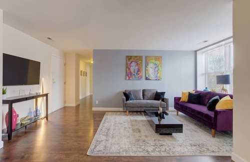 DeBaliviere Place Apartment | Plush Living next to BJC/ZOO/FOREST PARK/WASHU