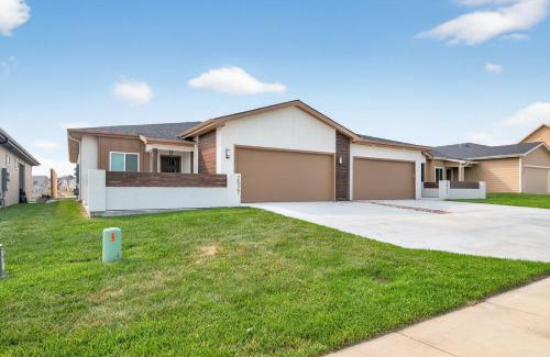 Lawrence Apartment | Plush & Roomy - Perfect for All Ages near KU & KC Duplex