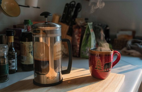 Darrington House | PNW River Cabin Hot Tub Firepit Fireplace