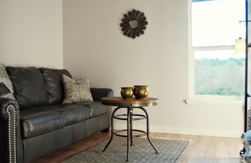 Philomath Apartment | PNW Scenic Loft with Kitchenette
