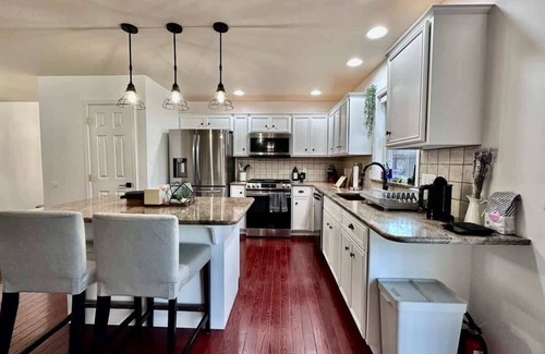 Albrightsville House | Pocolonial Charming 4BR Mountain Retreat