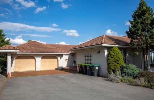 Kresgeville Villa | Pocono Villa, a private amenity rich property for the family. Pets Welcomed.