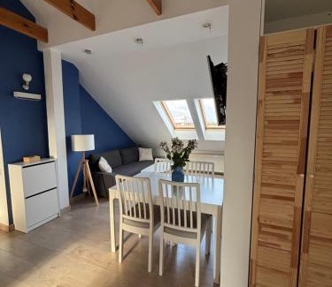 Cetniewo Apartment | Pod Niebem - Przestronne poddasze przy plaży