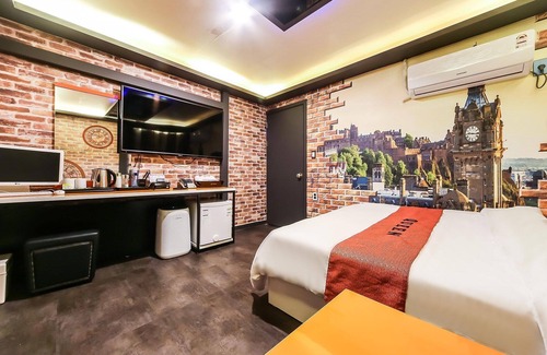 Pohang Hotel | Pohang Youngil Univ Hotel Queens