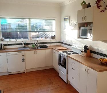 Haumoana Villa | Pohutukawa Villa