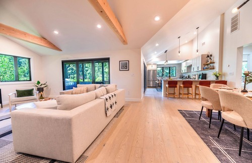 Hacienda House | Point of View~NEW Family Friendly Home! Private Dock! w/Hot Tub, Pups, WiFi