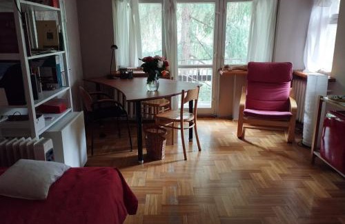 Milanowek Apartment | Pokój w domu z ogrodem w Milanówku