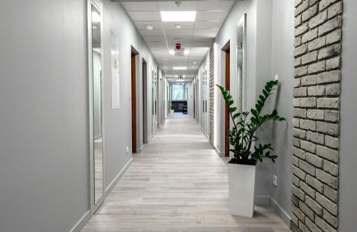 Zabierzow Hotel | Pokoje Gościnne MODR
