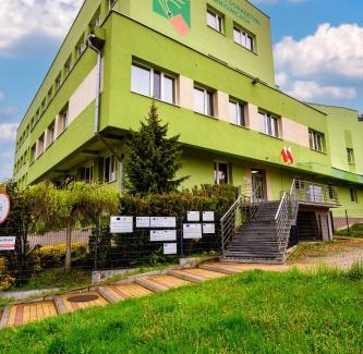 Zabierzow Hotel | Pokoje Gościnne MODR