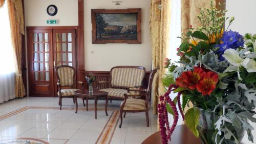 Balice Bed & Breakfast | Pokoje Gościnne Pałac w Balicach Instytut Zootechniki PIB