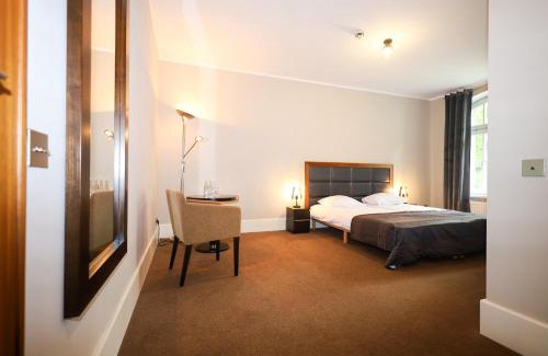 Lubliniec Hotel | Pokoje przy Zamku Lublinieckim