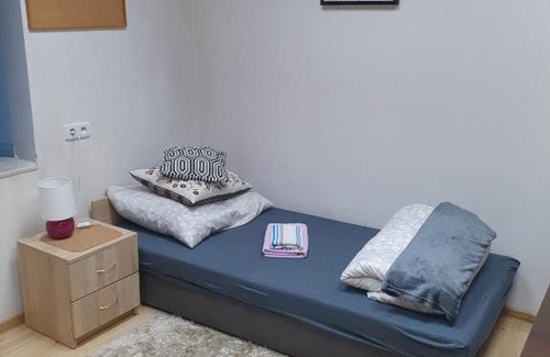 Starachowice Apartment | Pokoje ze wspólną łazienką i kuchnią w centrum Starachowic