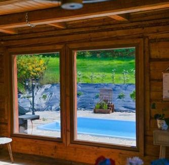 Pcim Ski Chalet | Polana Słowikowa 5 star- domek w górach z jacuzzi, sauna,basen,ogród z lasem, kominek i narty