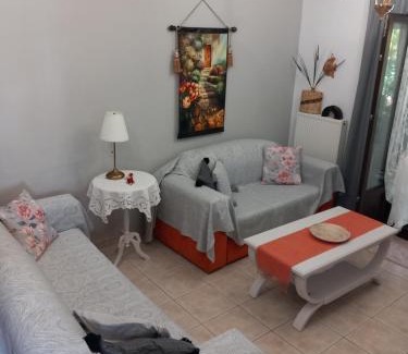 Koropi House | Poly's Sea Side House