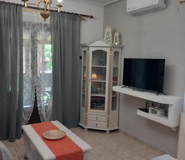 Koropi House | Poly's Sea Side House