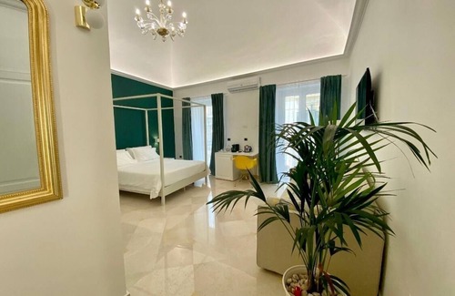 Pompei House | POMPEI PLAZA - JUNIOR SUITE #102