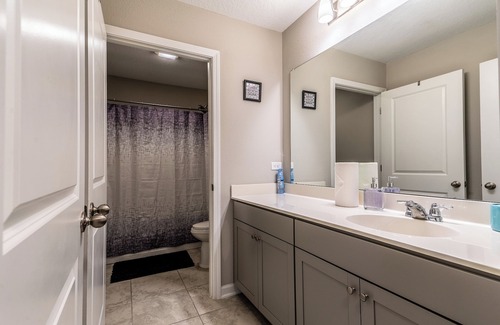 Northside House | Pondside Paradise Retreat