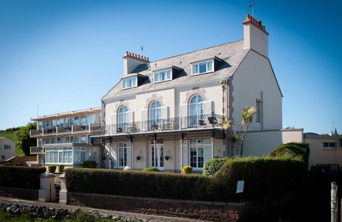 St. Clement Hotel | Pontac House Hotel