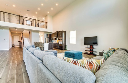 St. Cloud House | Pool Access: Family Gem w/Views in St Cloud!