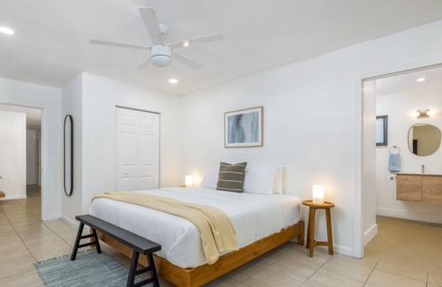 Central Oakland Park House | Pool and hot tub house near the beach! Central, big backyard, and dog friendly!