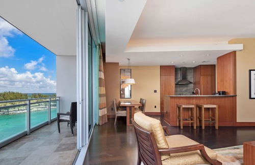 Bal Harbour Condo | Pool & Direct Beach Access Bayview Beachfront Condo at The Ritz-Carlton