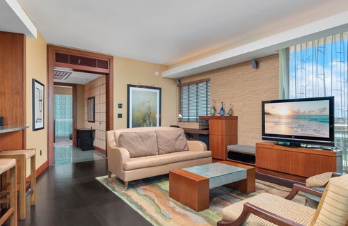 Bal Harbour Condo | Pool & Direct Beach Access Bayview Beachfront Condo at The Ritz-Carlton