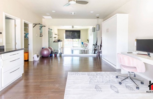 Buenavante Villa | Pool, Games, Billiards Room, Office, Gym & Casita!