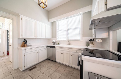 Columbus House | Pool Haven & Fire Pit Nights-13 min to Ft Moore & 5 min to Downtown/Riverwalk
