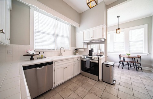 Columbus House | Pool Haven & Fire Pit Nights-13 min to Ft Moore & 5 min to Downtown/Riverwalk
