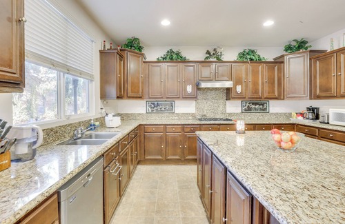 Wolf Creek House | Pool & Hot Tub Access: Spacious Home in Temecula!