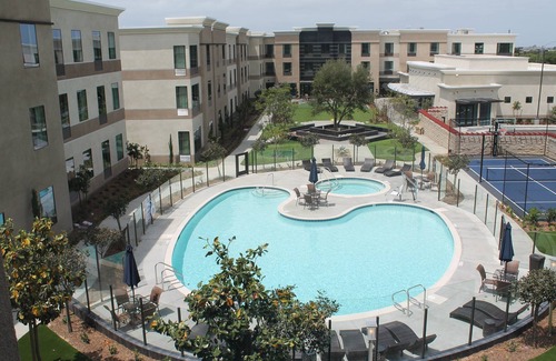 Bressi Ranch Apartment | Pool & Hot Tub! Free Breakfast Buffet Included When You Stay Here!