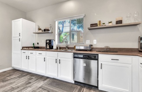 Gilbert House | *POOL*HOT TUB*GRILL*KING/QUEEN BEDS*