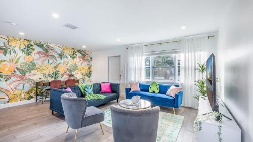 Deerfield Beach House | Pool Hot Tub Putting Green near Deerfield Beach Oasis on Fourth by AvantStay