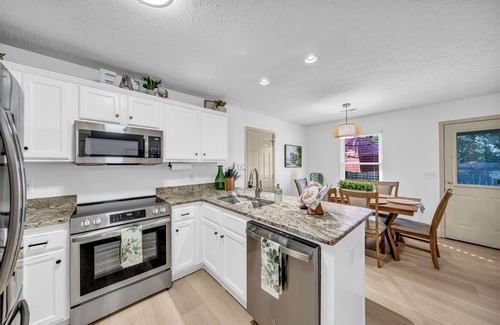 Murfreesboro House | Pool, King size bed, quiet cul-de-sac. Welcome home!